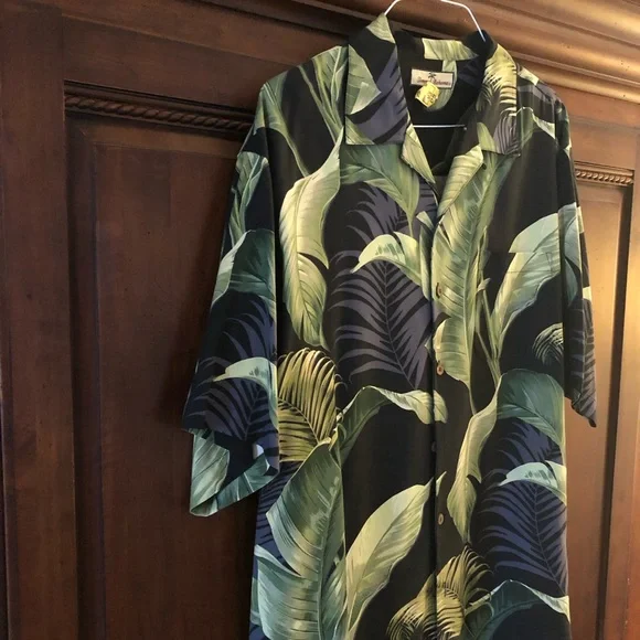 Tommy Bahama Palms Camp Shirt Large - Picture 1 of 2